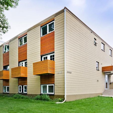 Апартаменты M Lofts Калгари Экстерьер фото